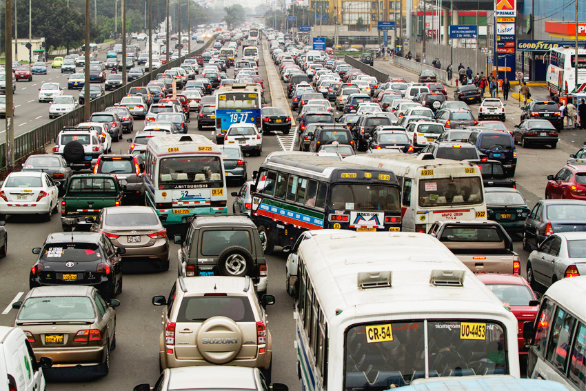 traffic in lima peru